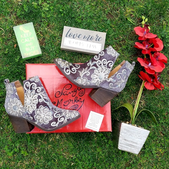 Fabulous Detailed Naughty Monkey Booties - Picture 6 of 6